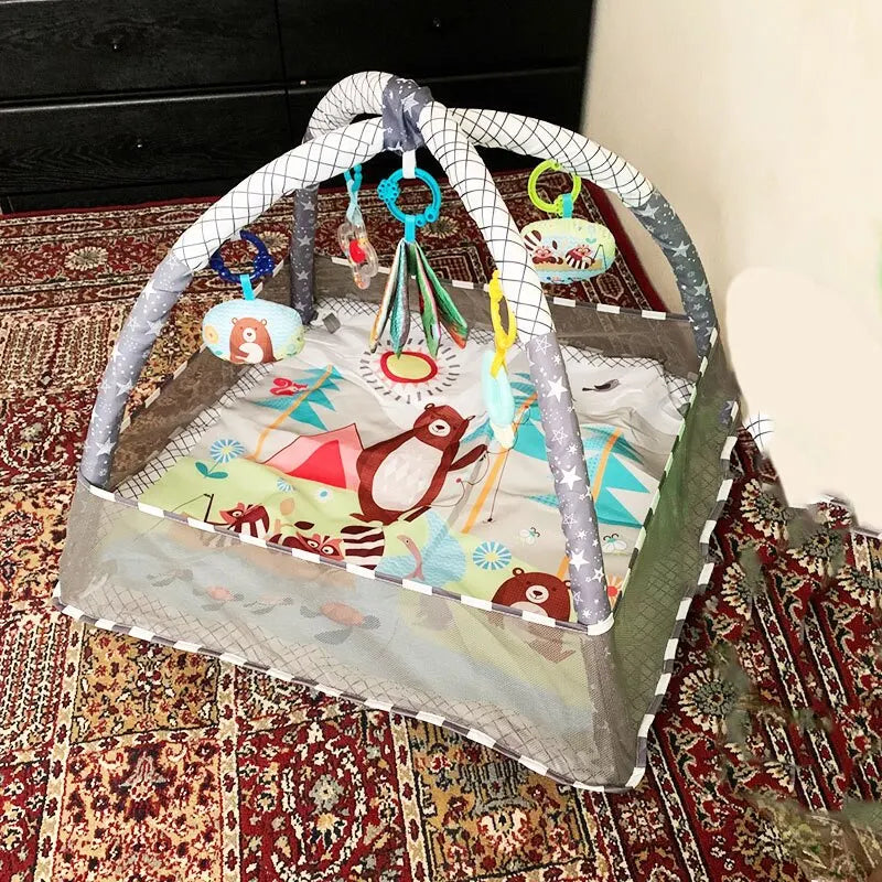 Offrez à votre bébé un espace sûr, confortable et ludique avec ce tapis d’éveil multifonction. Équipé d’une arche d’activités, d’une barrière de protection et de jouets suspendus, il stimule l’éveil sensoriel et moteur de votre enfant tout en garantissant sa sécurité. Parfait pour les moments de jeu, de détente ou de découverte, dès la naissance.
